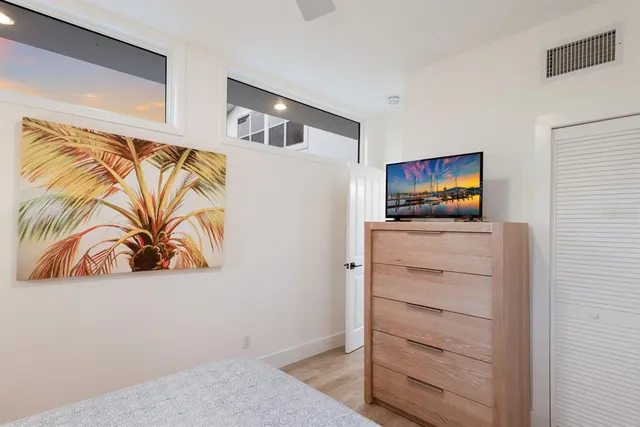 $3,950,000 | 212 Oak Avenue, Anna Maria, FL 34216