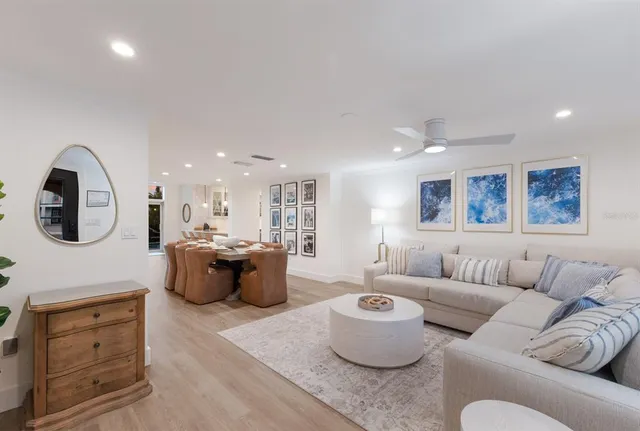 $3,950,000 | 212 Oak Avenue, Anna Maria, FL 34216