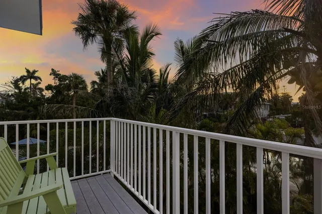 $3,950,000 | 212 Oak Avenue, Anna Maria, FL 34216