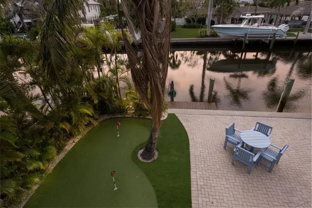 $3,950,000 | 212 Oak Avenue, Anna Maria, FL 34216