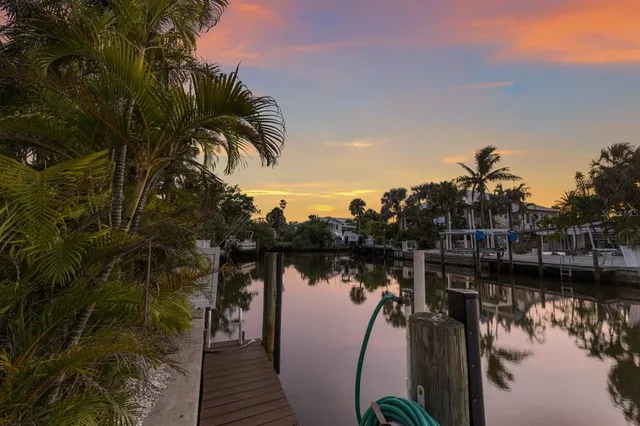 $3,950,000 | 212 Oak Avenue, Anna Maria, FL 34216