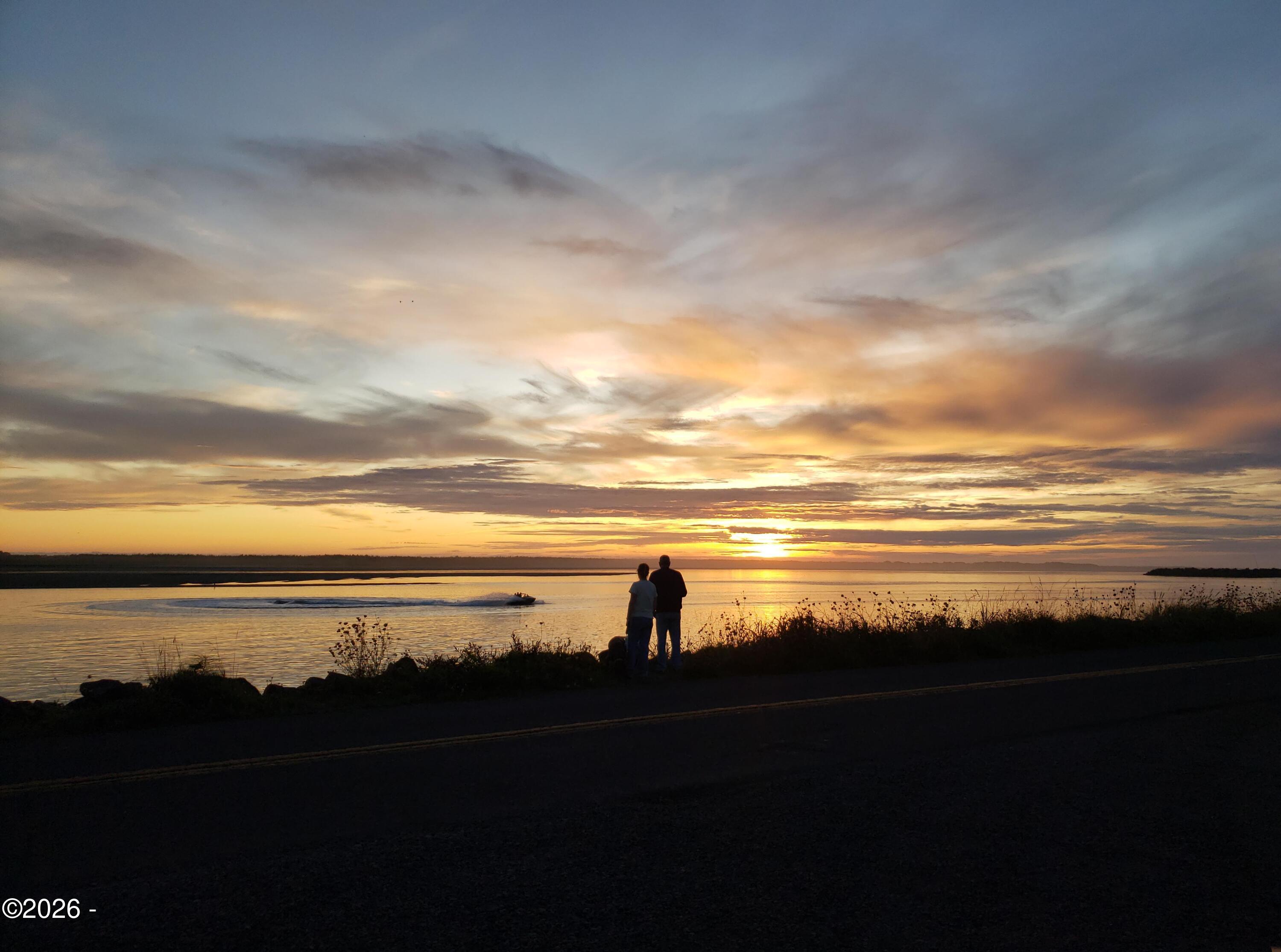 151 Emerald Lane Creswell, OR 97426 - Photo 21 of 23 sunset on netarts bay