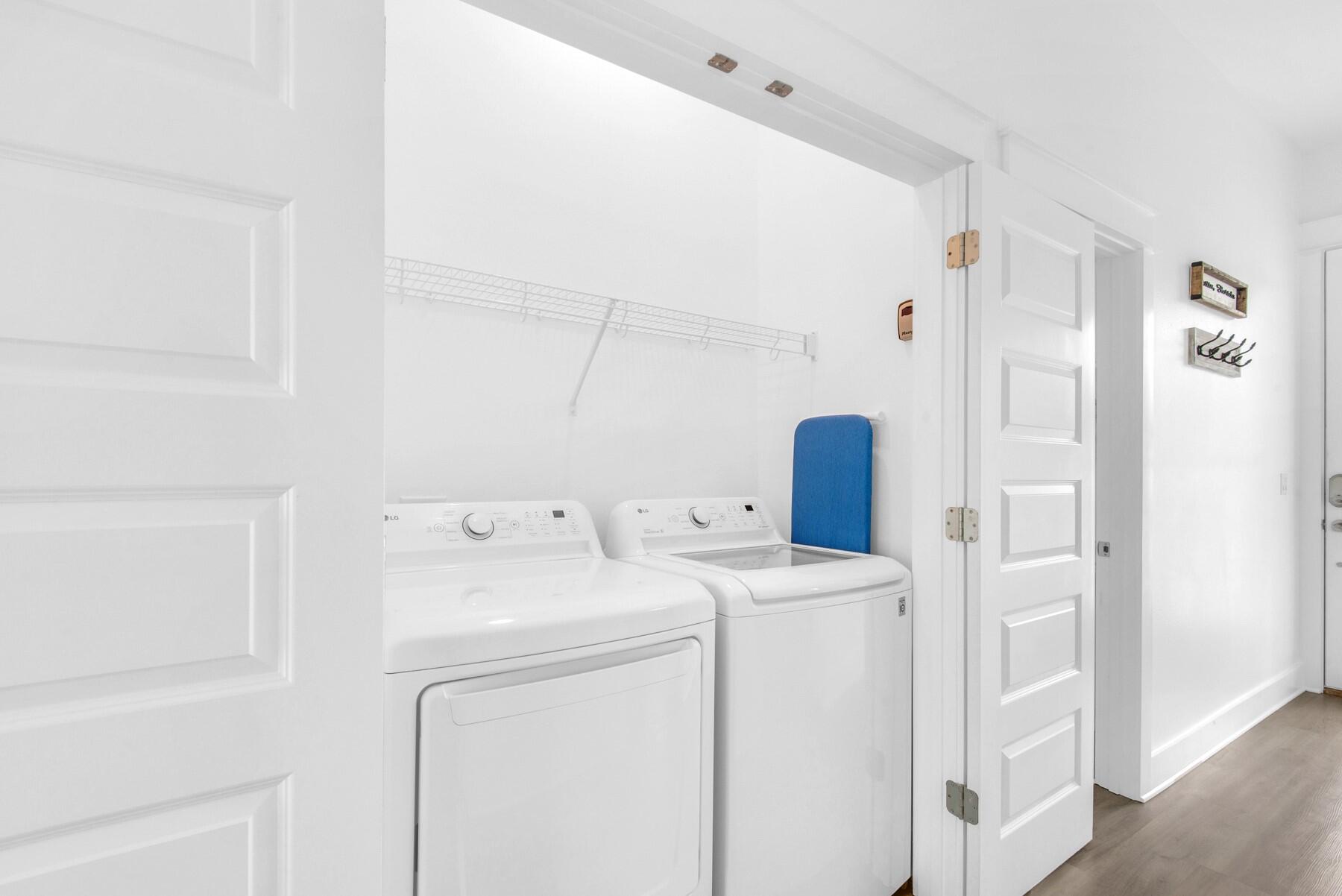 4543 Luke Avenue Destin, FL 32541 - Photo 45 of 45 a utility room with dryer and washer