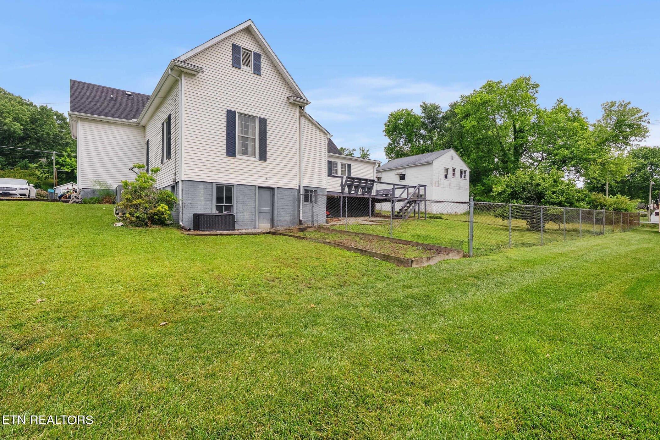 719 Medaris Street Clinton, TN 37716 - Photo 29 of 33 dsc03863