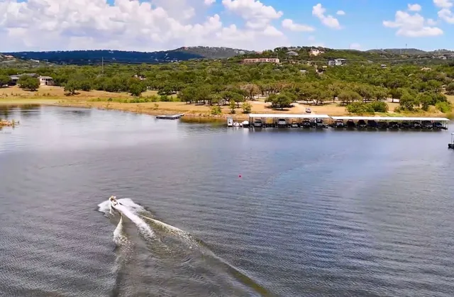 $925,000 | 6400 Lakeshore Drive, Lago Vista, TX 78645