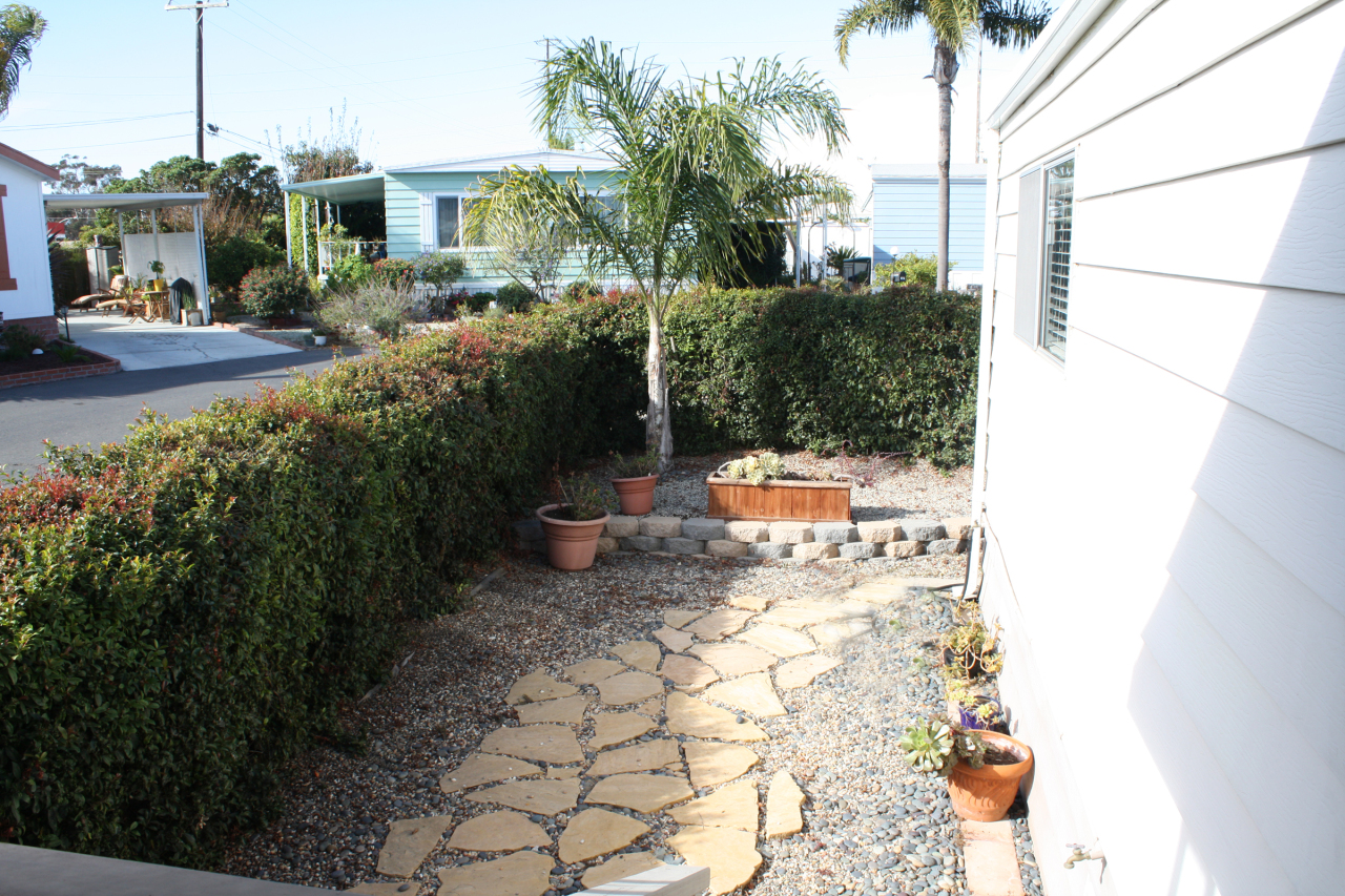 30 Winchester Canyon Road, Unit 81 Goleta, CA 93117 - Photo 6 of 6 Side yard
