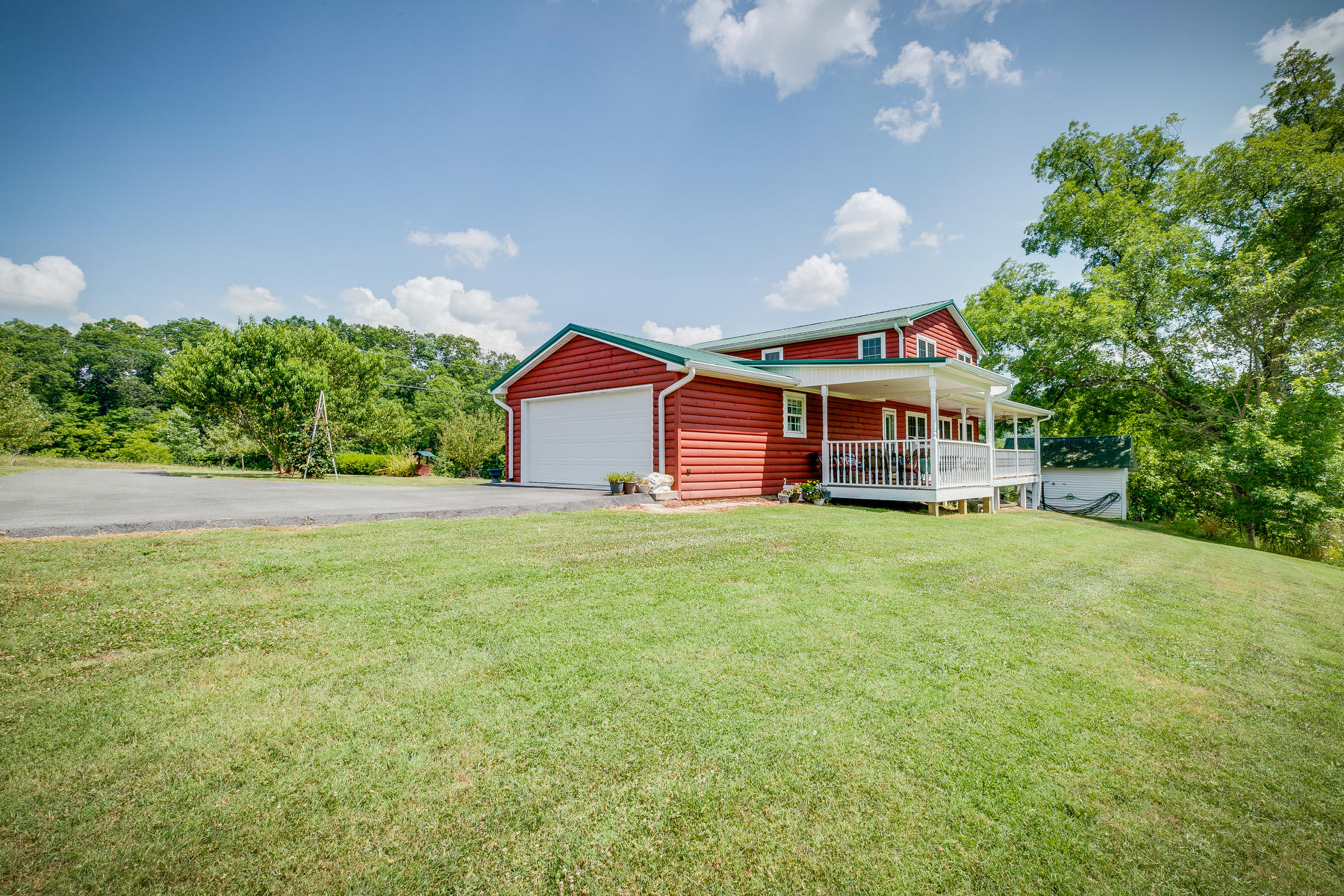 335 Chimney Top Loop Fall Branch, TN 37656 - Photo 12 of 66 048 (3)