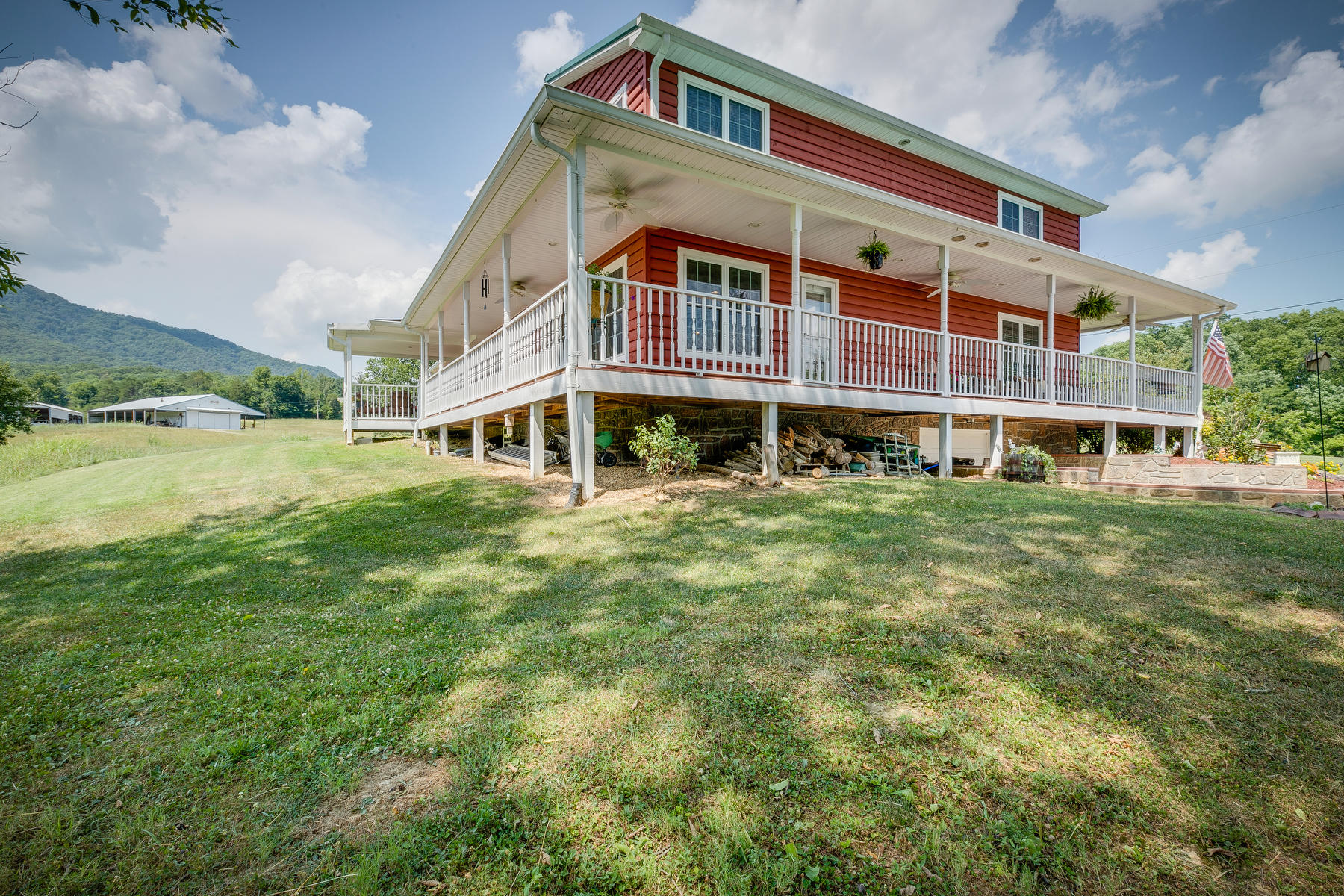 335 Chimney Top Loop Fall Branch, TN 37656 - Photo 14 of 66 050 (2)