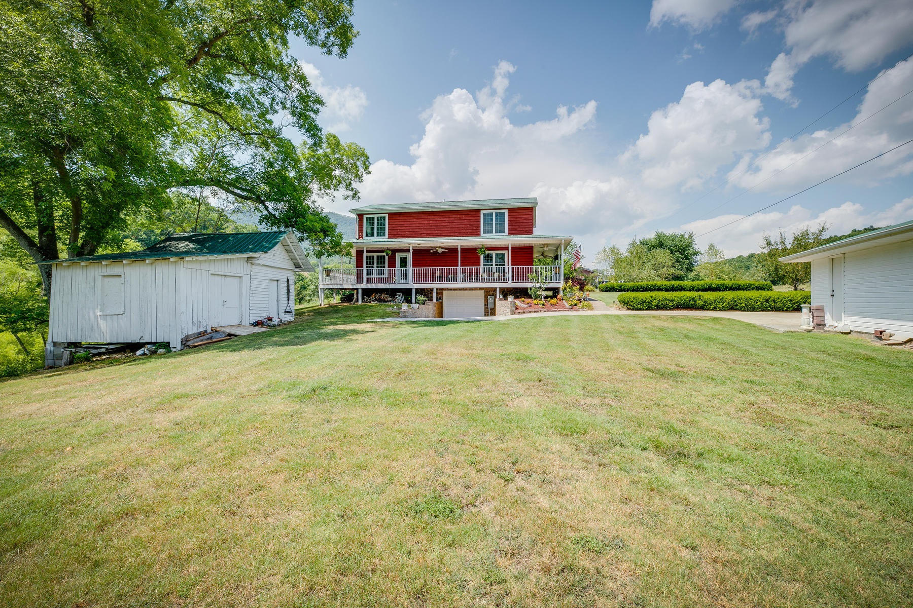 335 Chimney Top Loop Fall Branch, TN 37656 - Photo 15 of 66 051 (2)