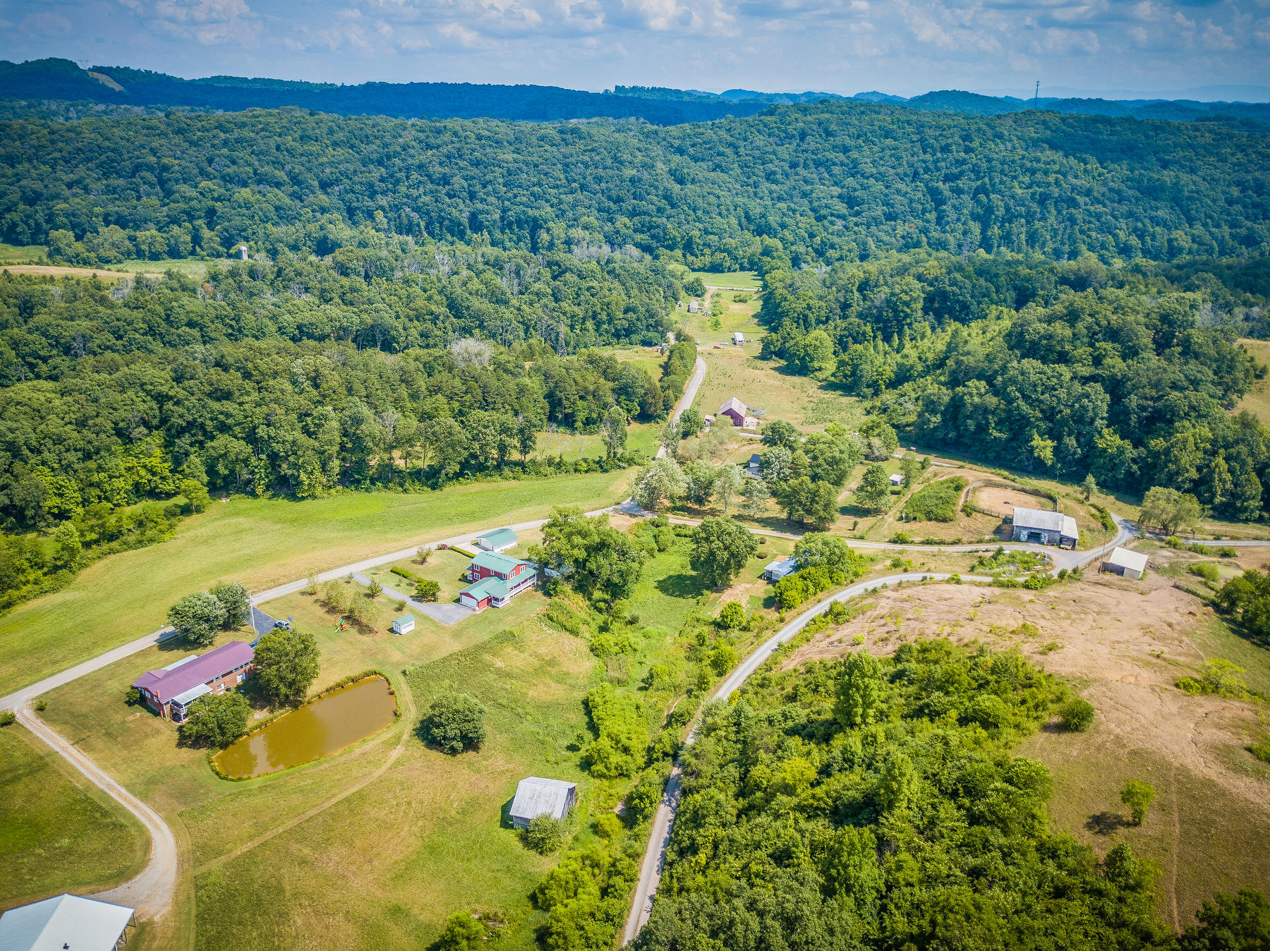 335 Chimney Top Loop Fall Branch, TN 37656 - Photo 60 of 66 115 (3)