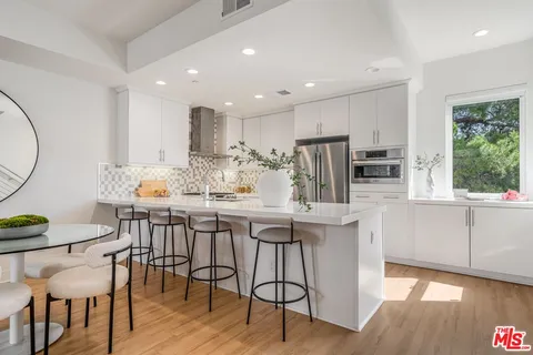 $1,199,000 | 3306 Aria Lane, Los Angeles, CA 90034