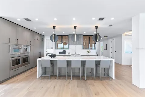 $6,700,000 | 445 129th Avenue East, Madeira Beach, FL 33708