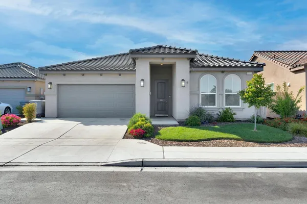 $445,000 | 1109 Wasatch Drive, Madera, CA 93638