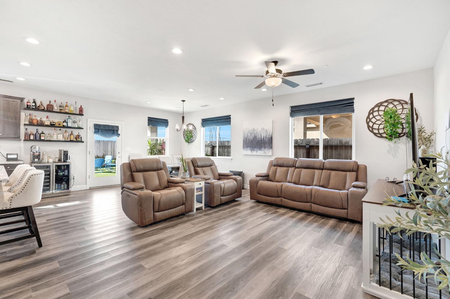 1109 Wasatch Drive Madera, CA 93638 - Photo 6 of 31