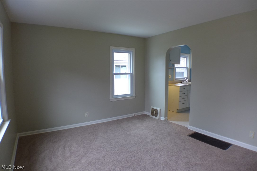 740 Clyde Street Akron, OH 44310 - Photo 3 of 17 Gallery Image 3