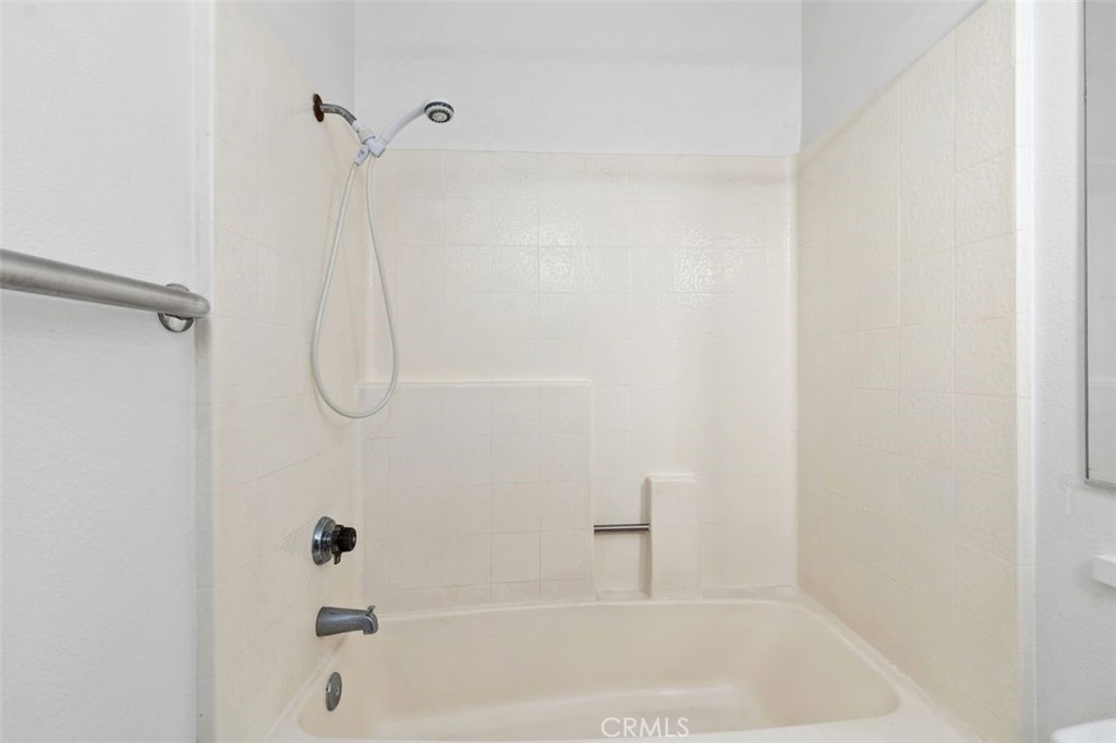 2800 Plaza Del Amo, Unit 375 Torrance, CA 90503 - Photo 21 of 24 a bathroom with a bath tub with a shower
