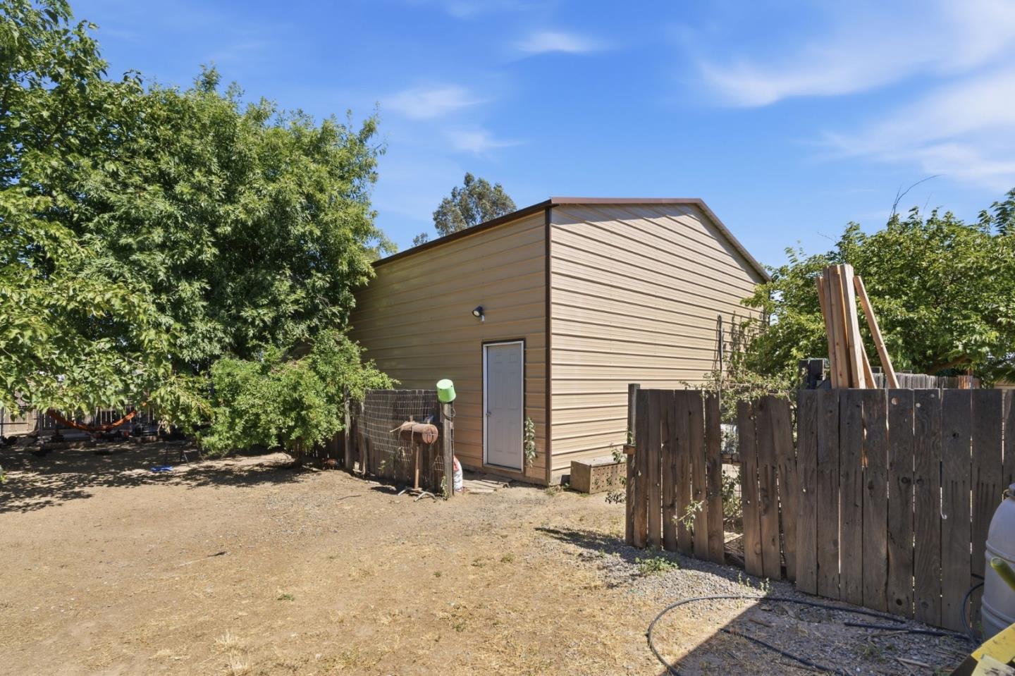 20105 Olympia Road Madera, CA 93638 - Photo 16 of 32