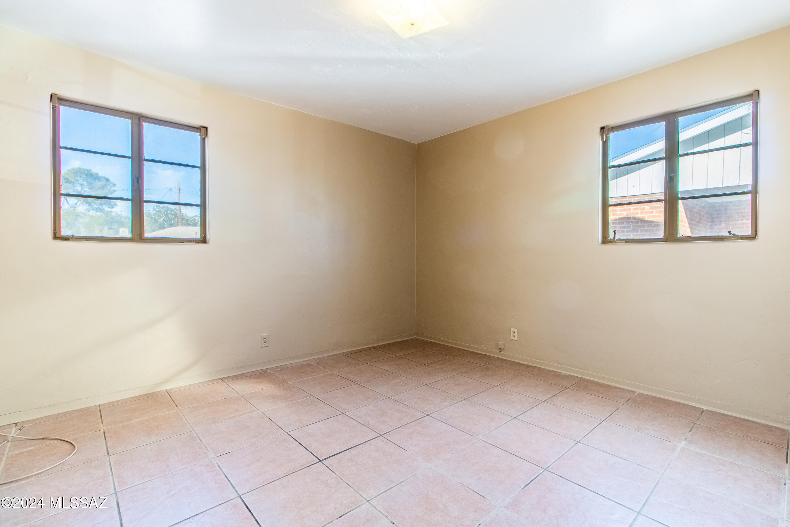 1407 North Craycroft Road Tucson, AZ 85712 - Photo 12 of 22 Gallery Image 12