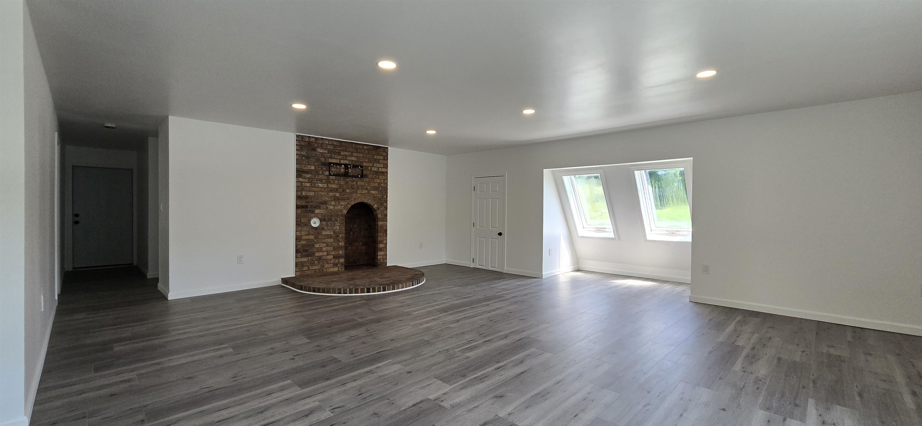 1578 Dover Road Epsom, NH 03234 - Photo 7 of 20