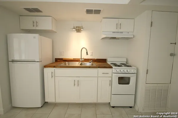$1,600 | 101 Aribe Drive, Unit 1, San Antonio, TX 78216
