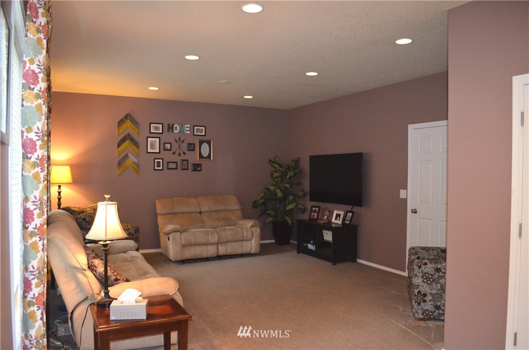 2208 Coal Creek Road Longview, WA 98632 - Photo 11 of 23 Gallery Image 11
