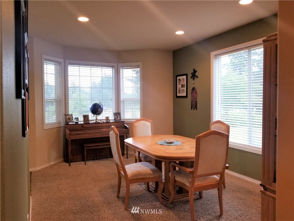 2208 Coal Creek Road Longview, WA 98632 - Photo 5 of 23 Gallery Image 5