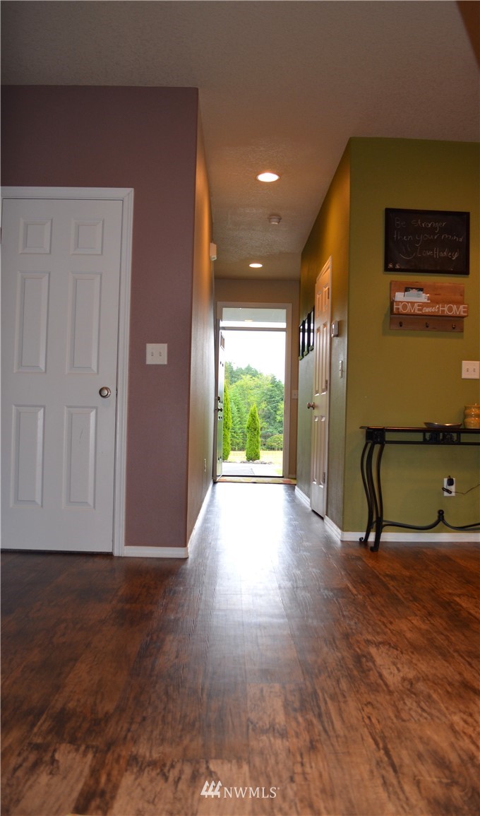 2208 Coal Creek Road Longview, WA 98632 - Photo 6 of 23 Gallery Image 6