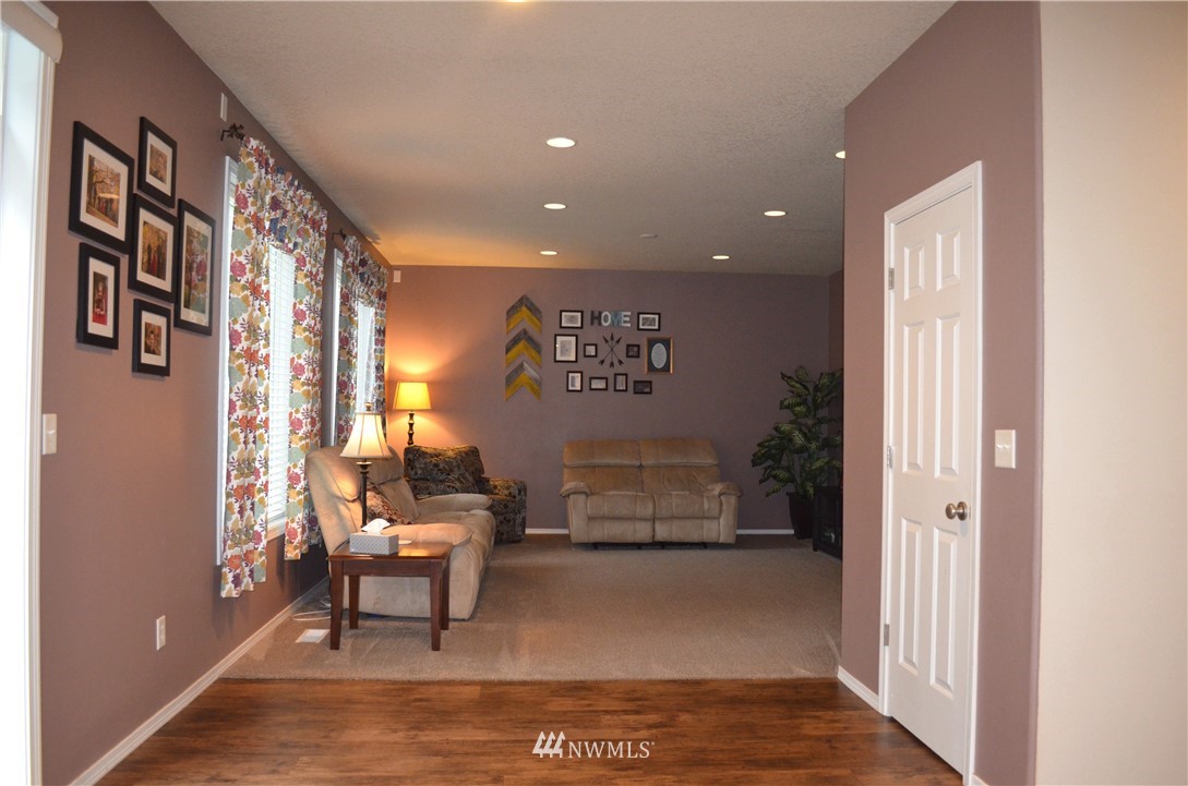2208 Coal Creek Road Longview, WA 98632 - Photo 10 of 23 Gallery Image 10