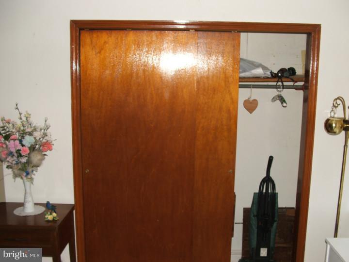 111 Westdale Road Upper Darby, PA 19082 - Photo 4 of 23 Gallery Image 4