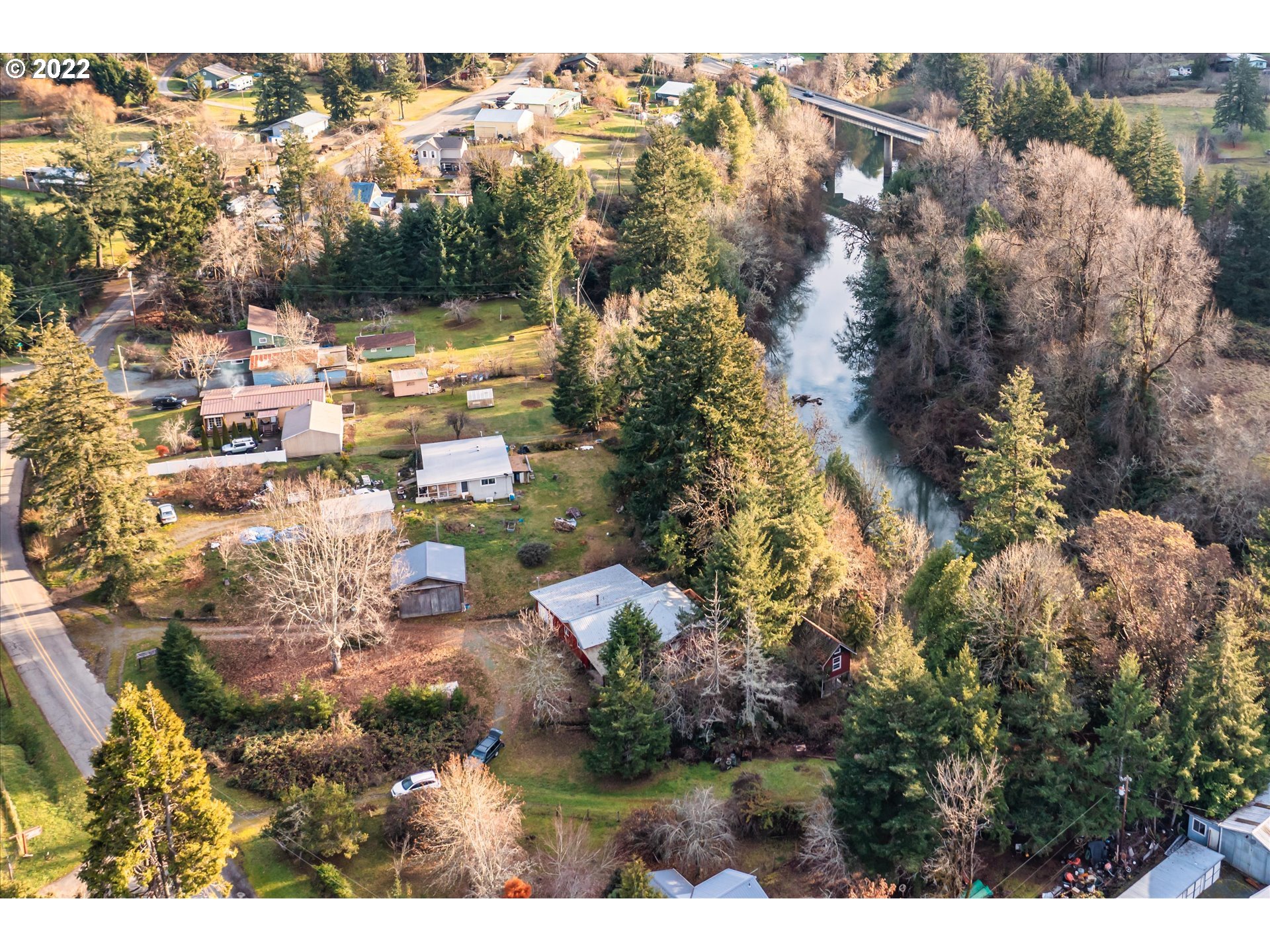 98248 Bridge Lane Myrtle Point, OR 97458 - Photo 5 of 31 Gallery Image 5