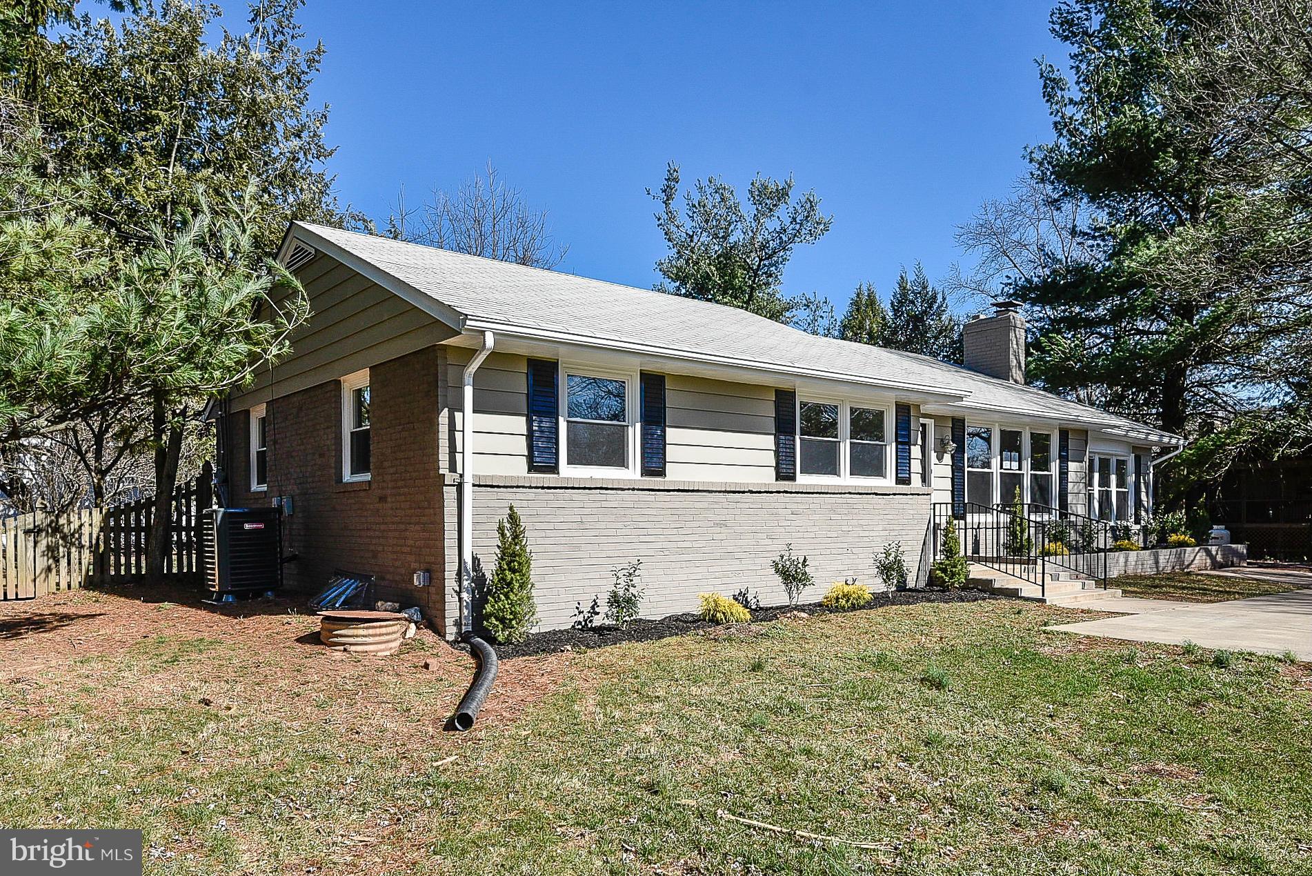 21901 Big Woods Road Dickerson, MD 20842 - Photo 2 of 27 Exterior (General)