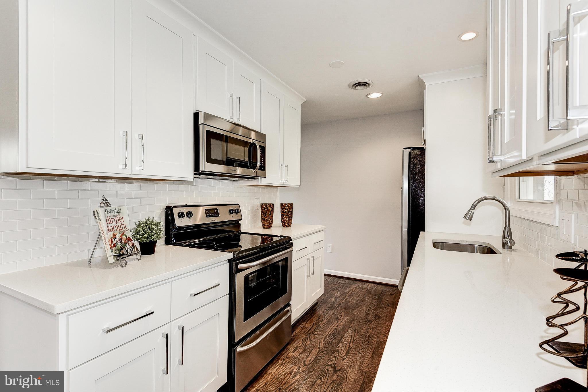 21901 Big Woods Road Dickerson, MD 20842 - Photo 11 of 27 Kitchen