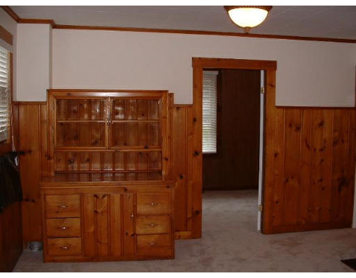 379 County Road Rochester, MA 02576 - Photo 4 of 9