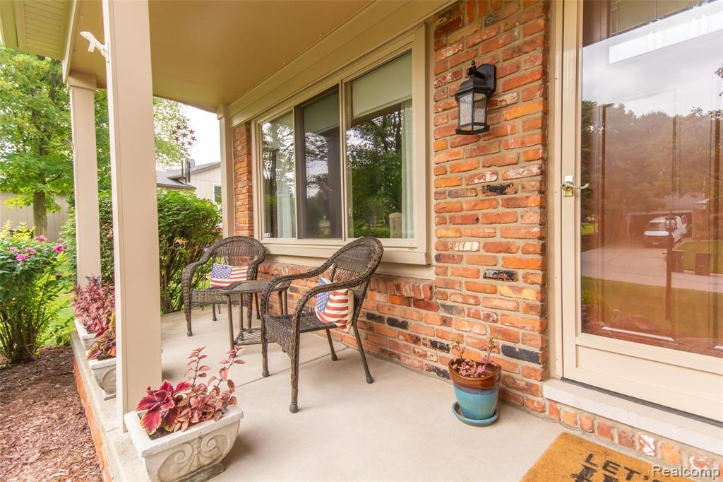 1460 Deerhurst Lane Rochester Hills, MI 48307 - Photo 24 of 30