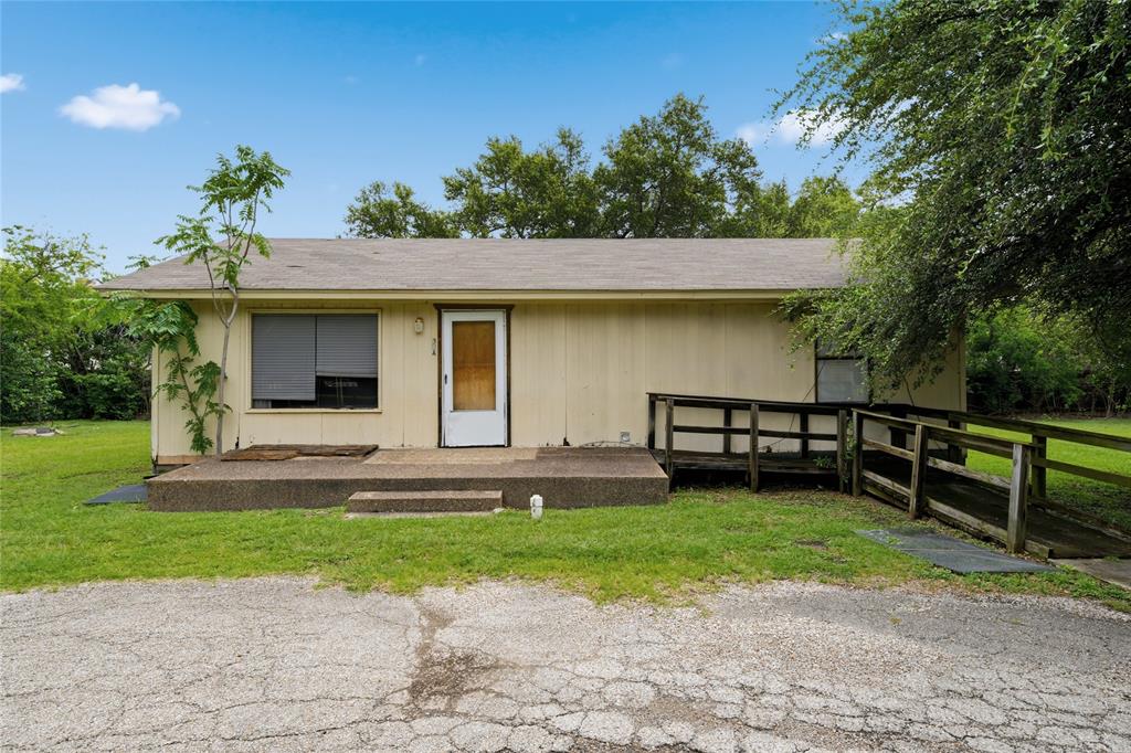 2323 North 39th Street Waco, TX 76708 - Photo 5 of 9