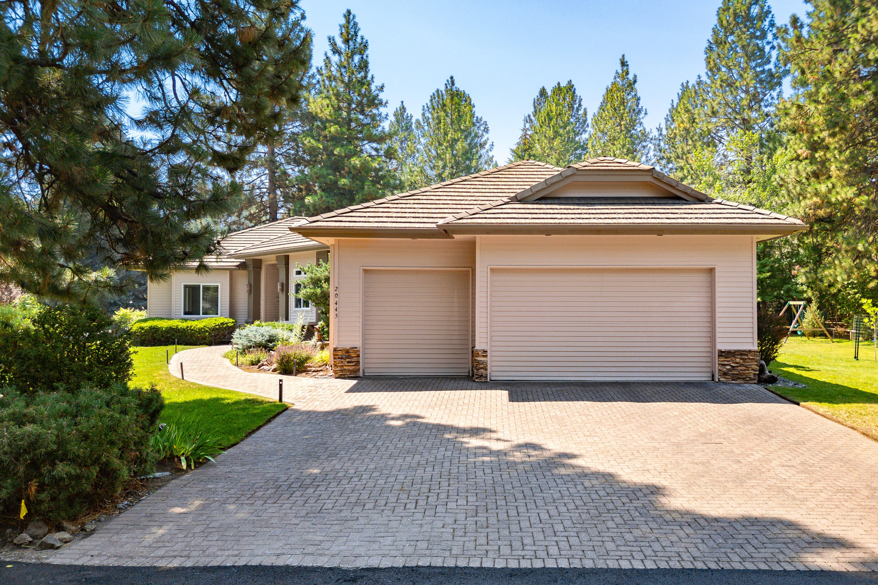 20445 Keystone Court Bend, OR 97702 - Photo 35 of 59 DJI_0120