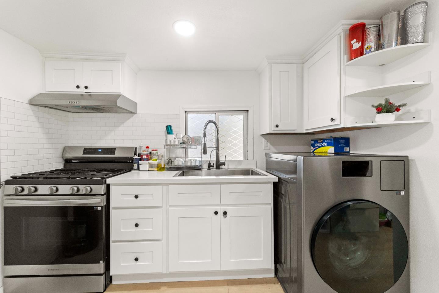 411 Lewis Road, Unit 200 San Jose, CA 95111 - Photo 2 of 15