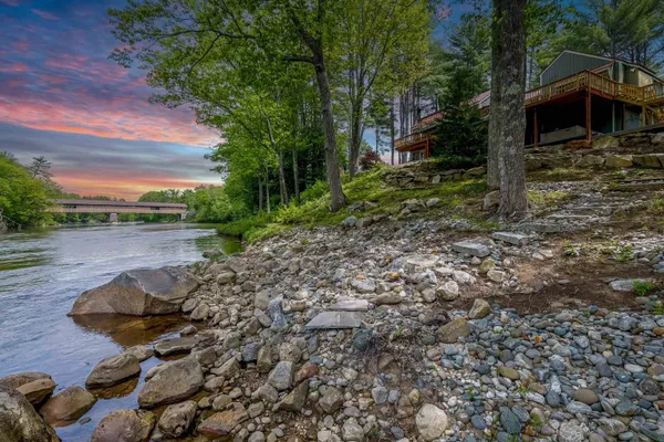 $998,500 | 38 Canoe Run Road, Campton, NH 03223