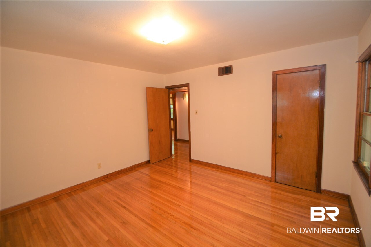5454 Moffett Road Mobile, AL 36618 - Photo 16 of 31