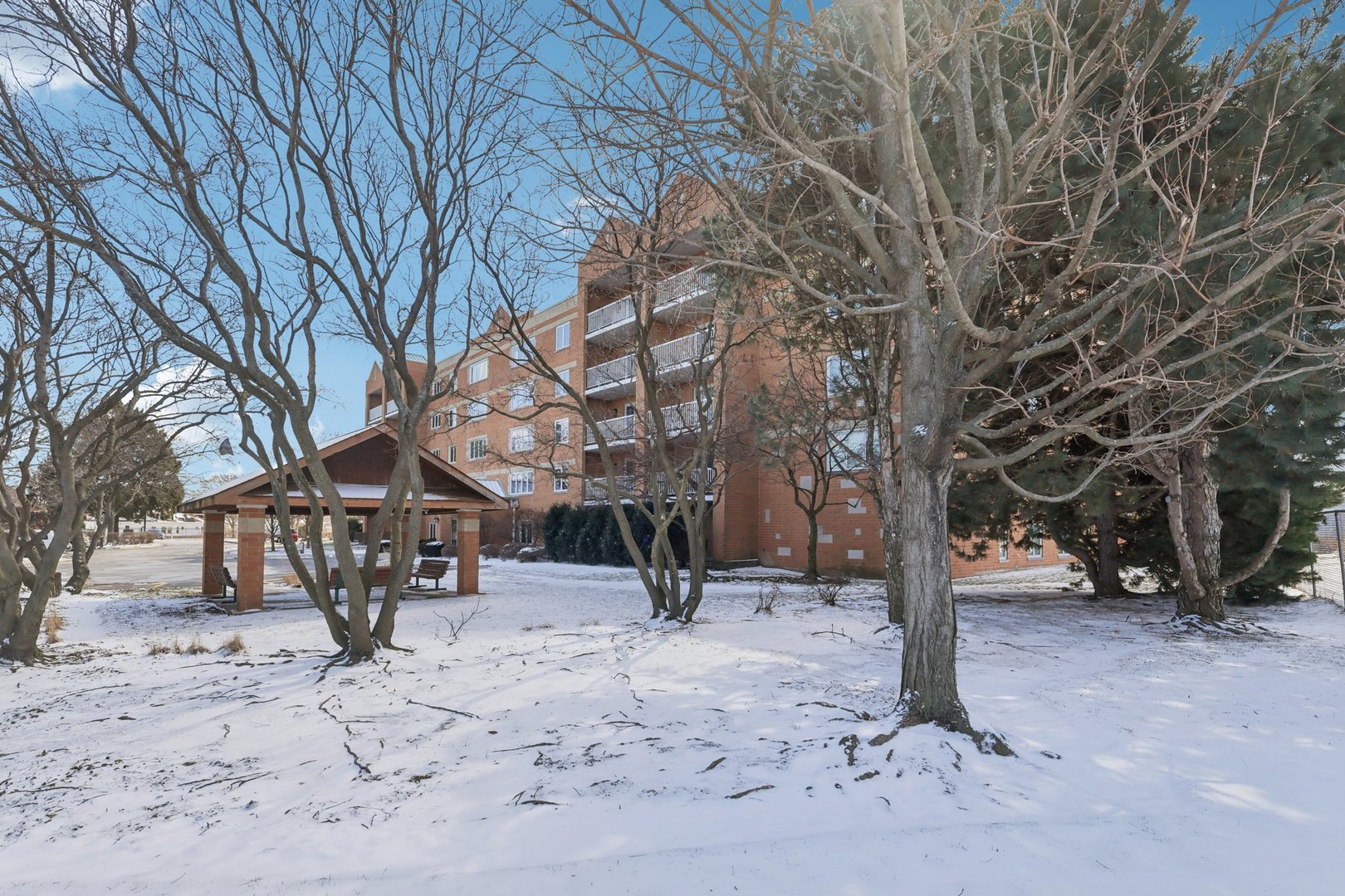 7450 North Waukegan Road, Unit 505 Niles, IL 60714 - Photo 2 of 30