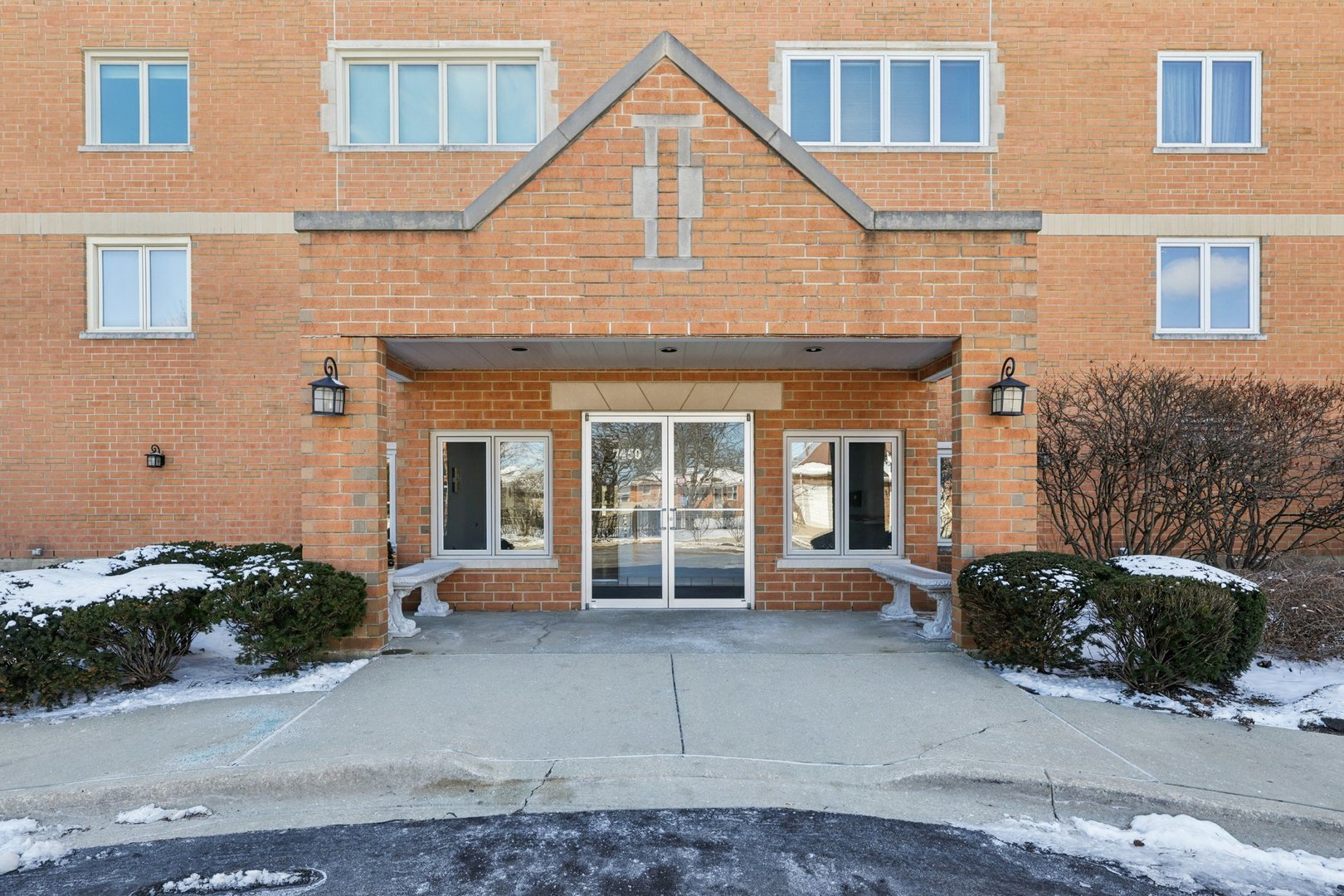 7450 North Waukegan Road, Unit 505 Niles, IL 60714 - Photo 4 of 30