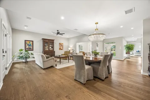 $1,445,000 | 1059 Candlelight Lane, Houston, TX 77018
