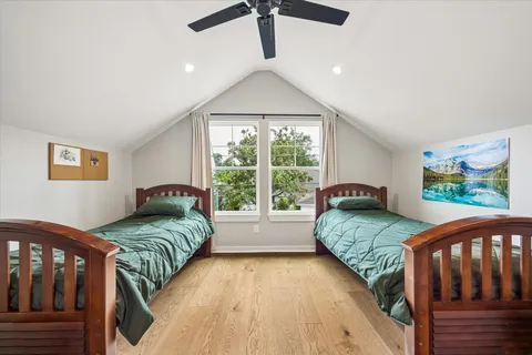 $1,445,000 | 1059 Candlelight Lane, Houston, TX 77018