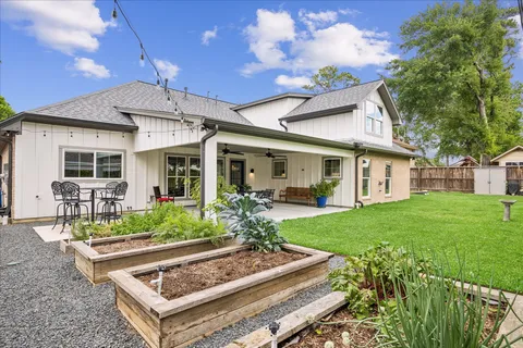 $1,445,000 | 1059 Candlelight Lane, Houston, TX 77018