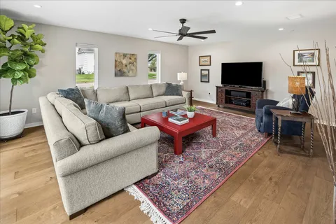 $1,445,000 | 1059 Candlelight Lane, Houston, TX 77018