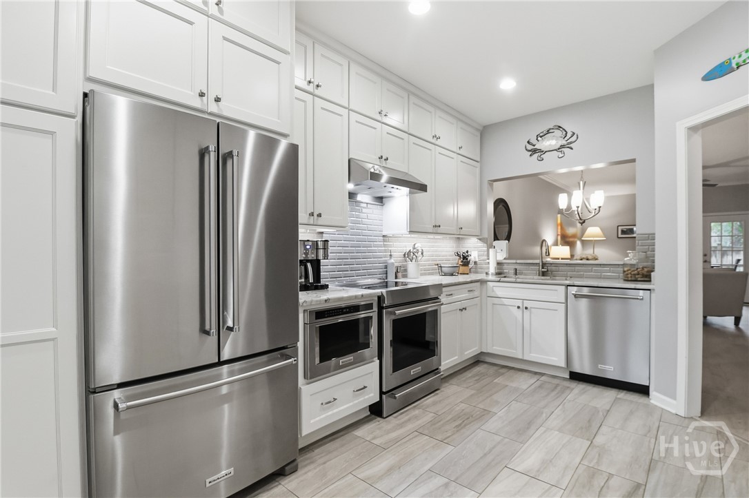 18 River Walk, Unit 18 Savannah, GA 31410 - Photo 2 of 27 ALL NEW KITCHEN, Condo total remodel