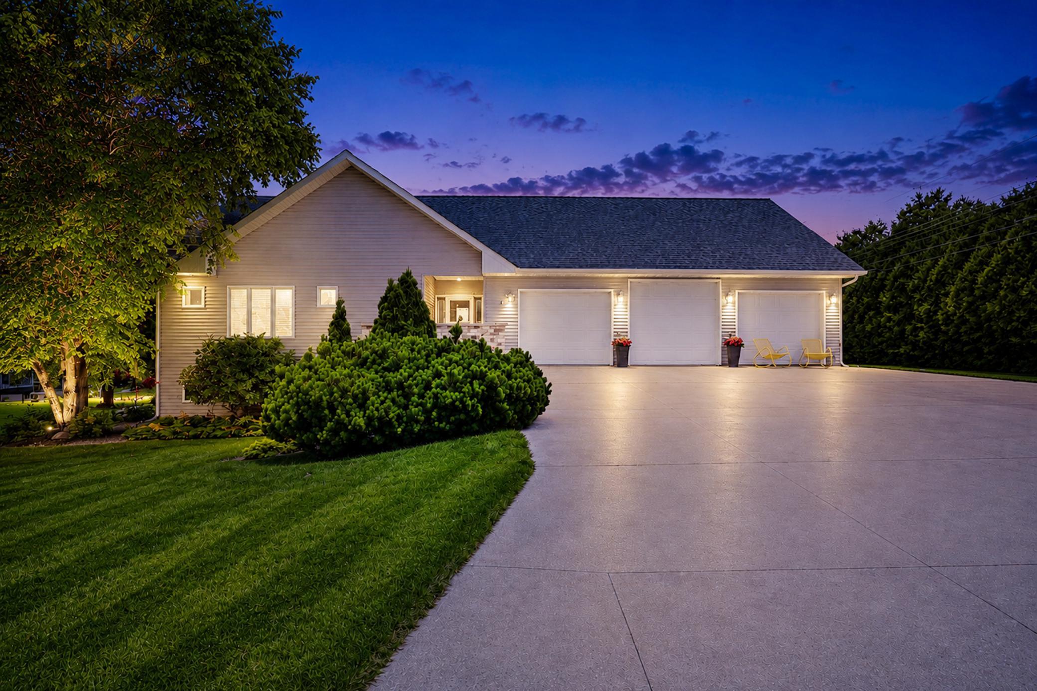 1901 16th Street Southwest Austin, MN 55912 - Photo 1 of 61
