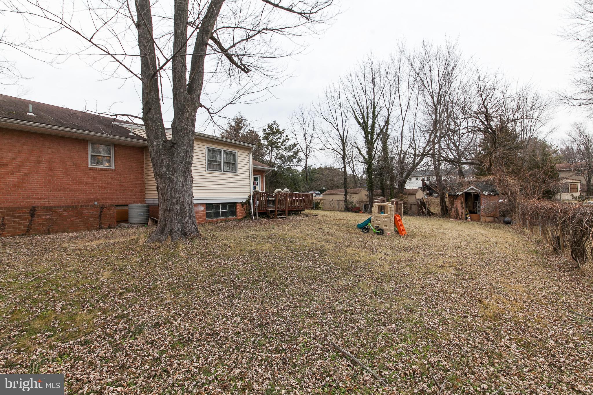 5021 Ox Road Fairfax, VA 22032 - Photo 28 of 30 Enjoy relaxing/hanging out in your yard.