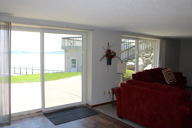 $1,095,000 | 421 River Merrimac Wi 53561, Merrimac, WI 53561