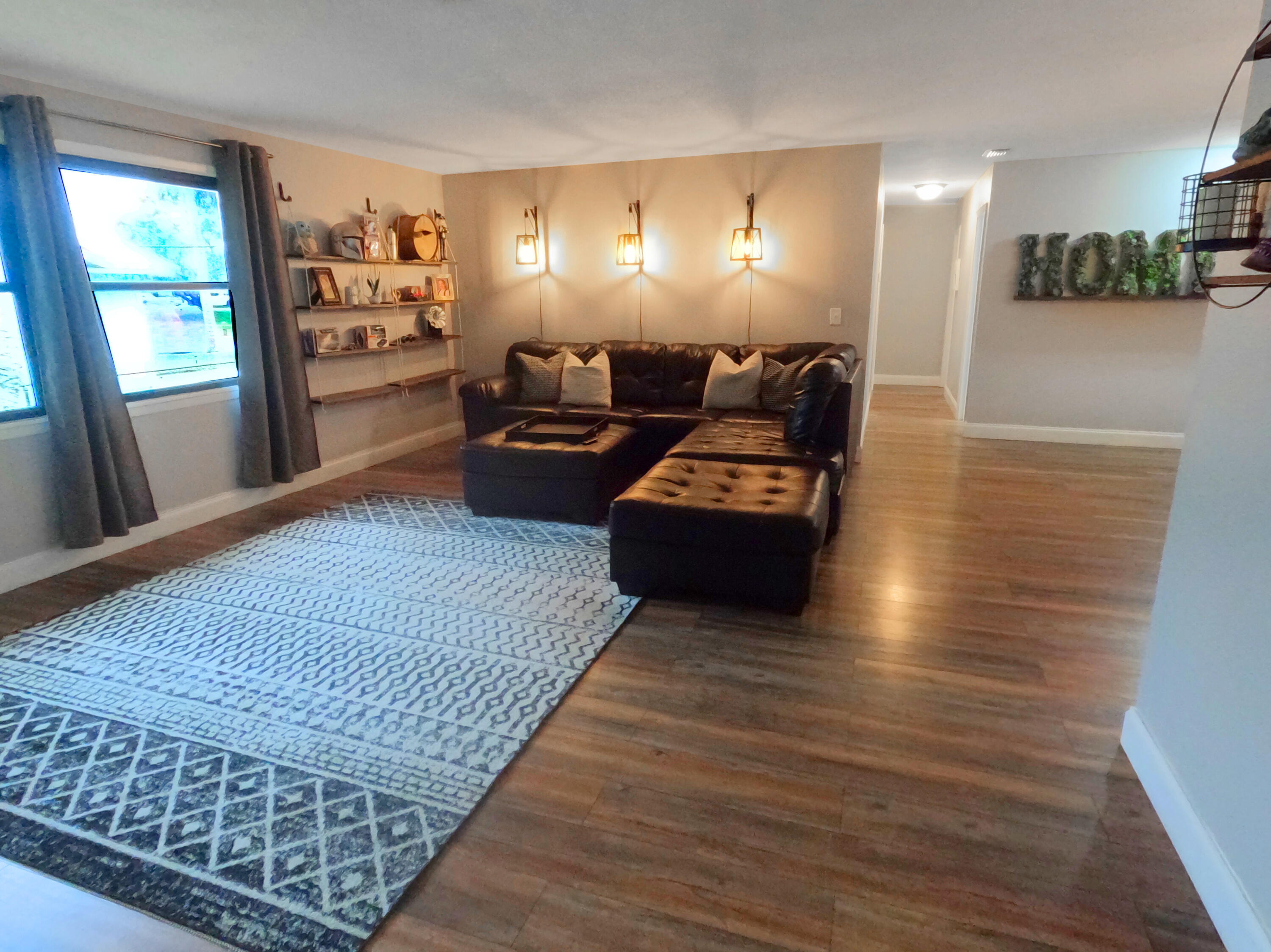 509 Southwest Riverdale Street Stuart, FL 34994 - Photo 9 of 20 Living Room